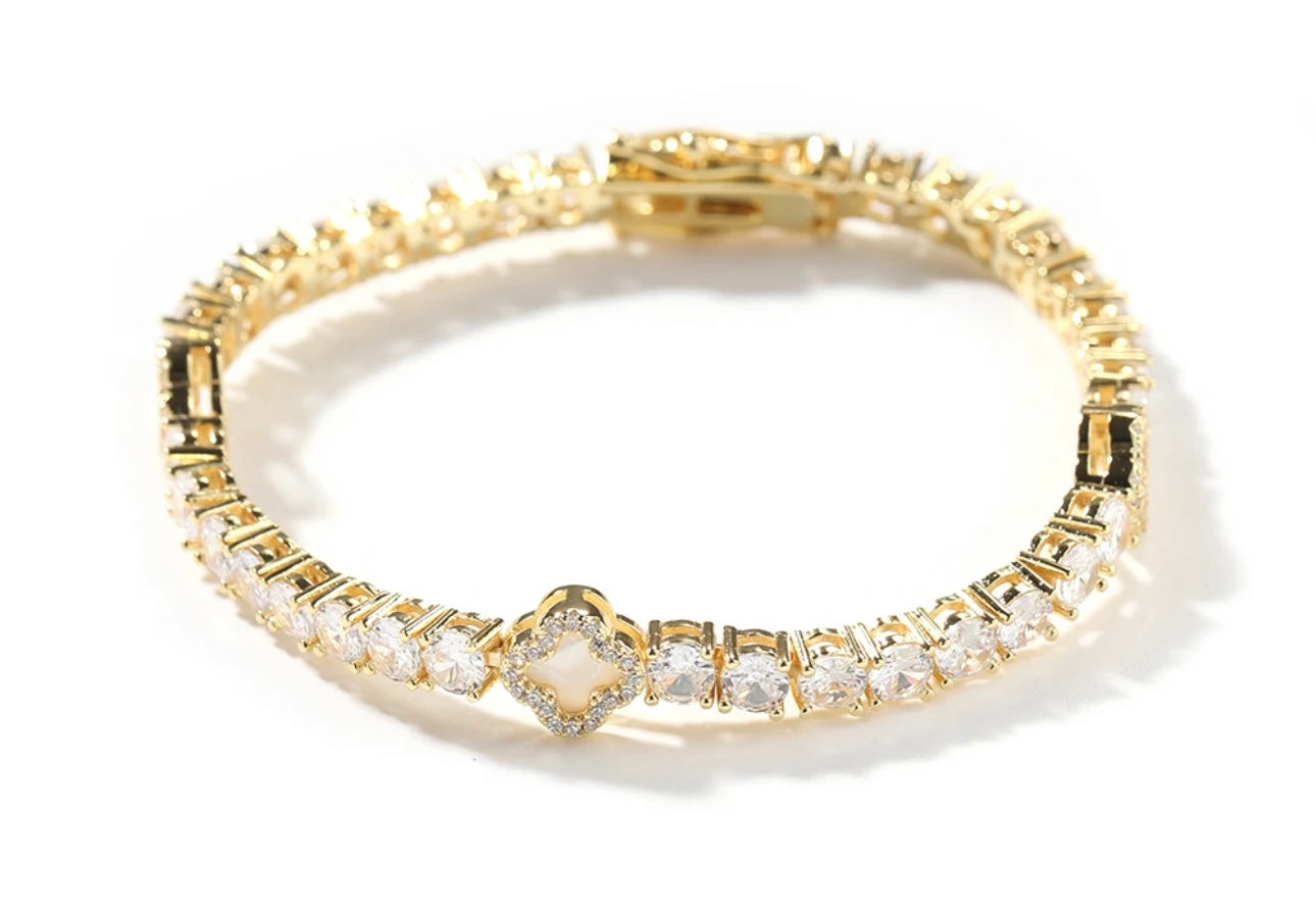 LUCKY- 4  mm Round stone clover tennis bracelet