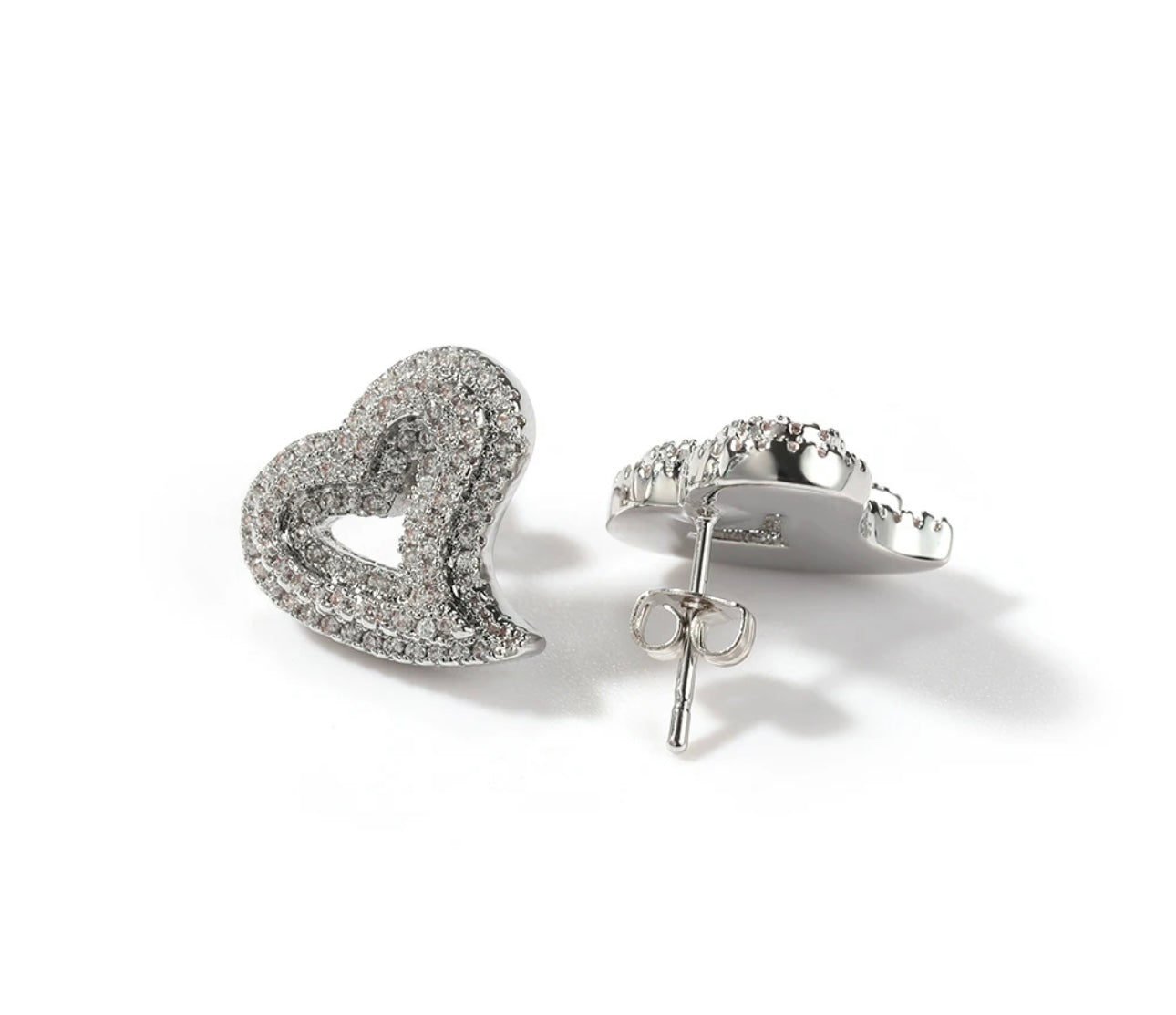 2HEARTS- 15.4 mm Heart shaped stud earrings