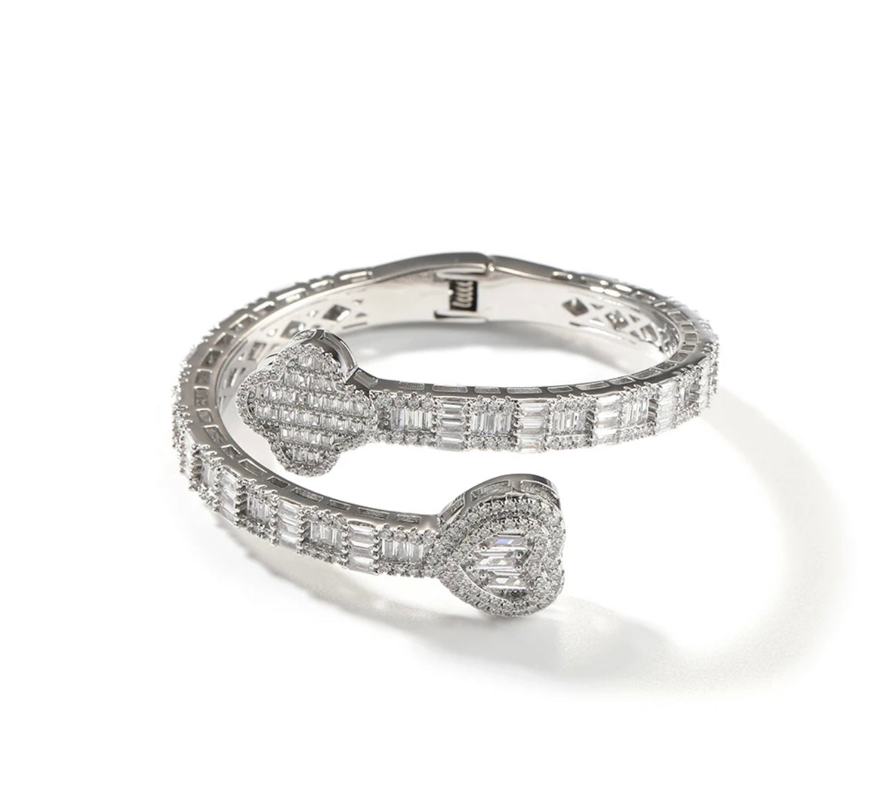HEART CLOVER - 6.6 mm Baguette style four leaf clover heart bracelet