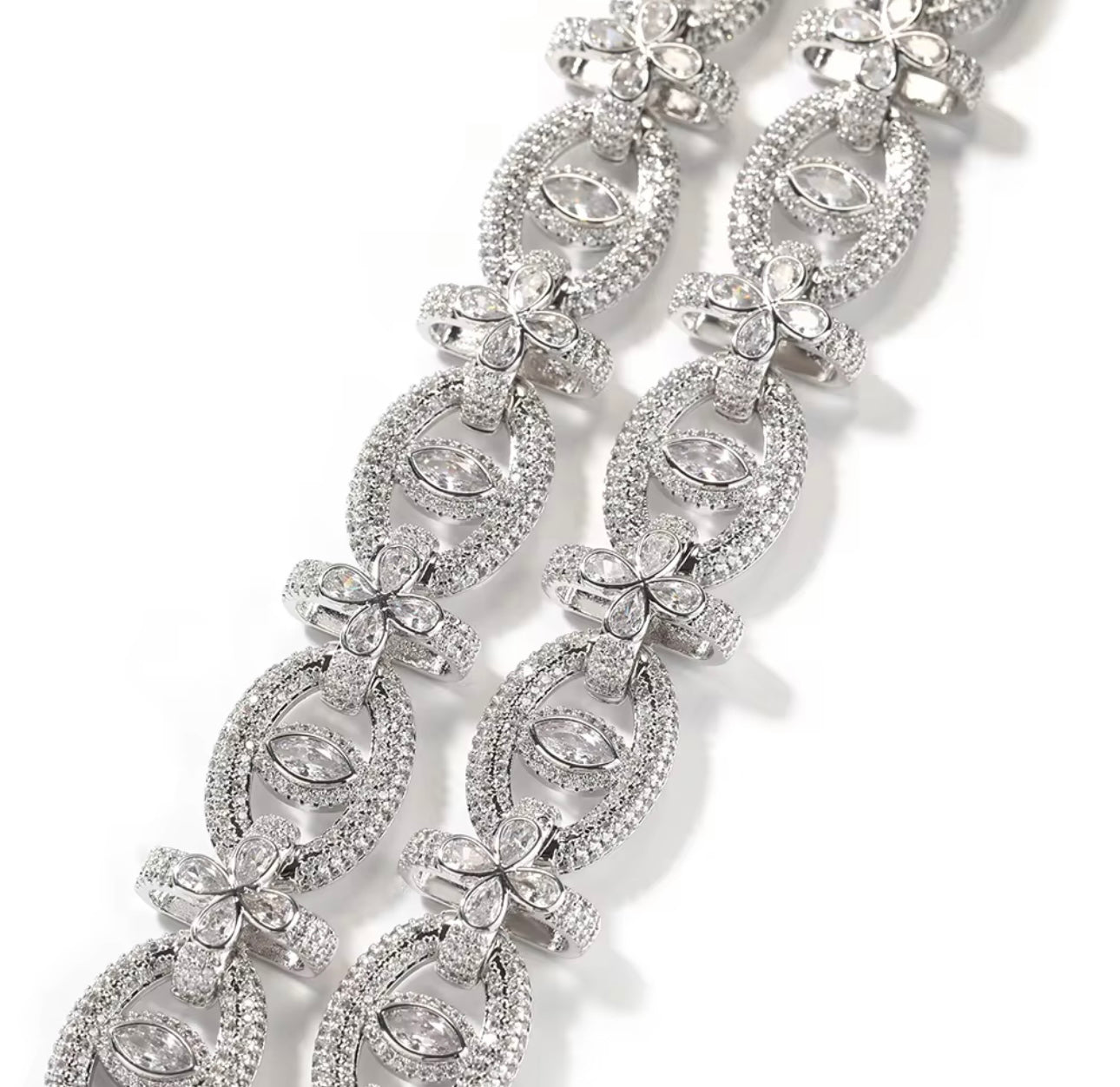 FLOWER LINK - 18 mm Flower link eye chain