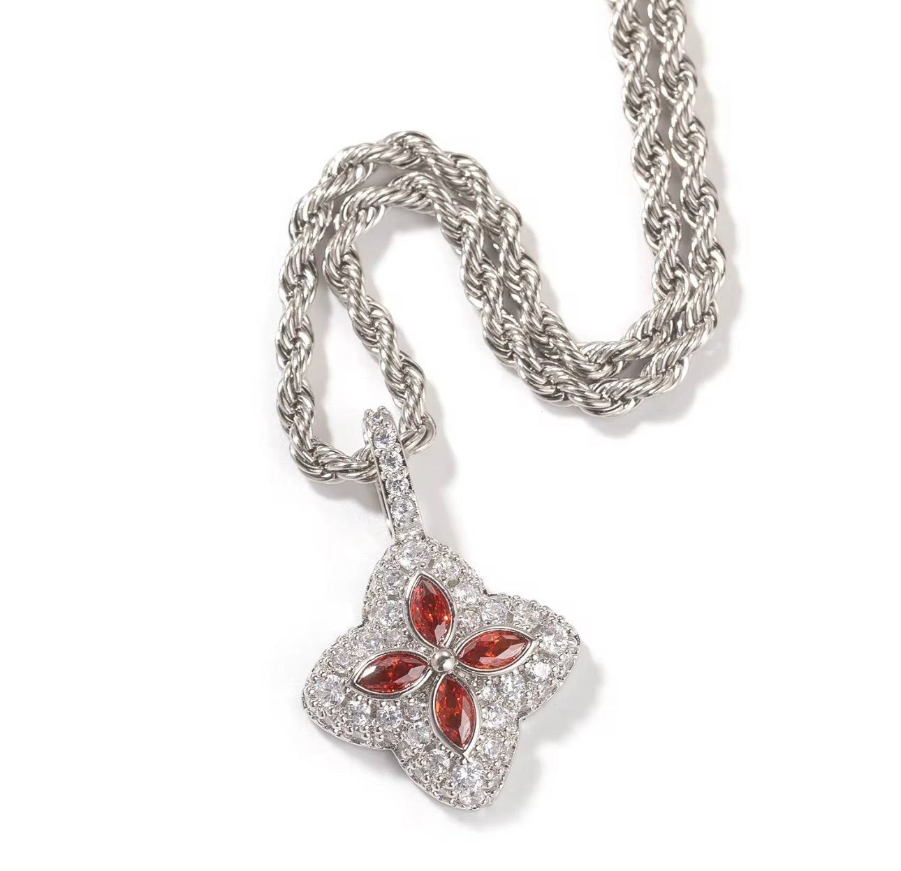 CLOVE PENDANT- 2.8 cm Clover pendant