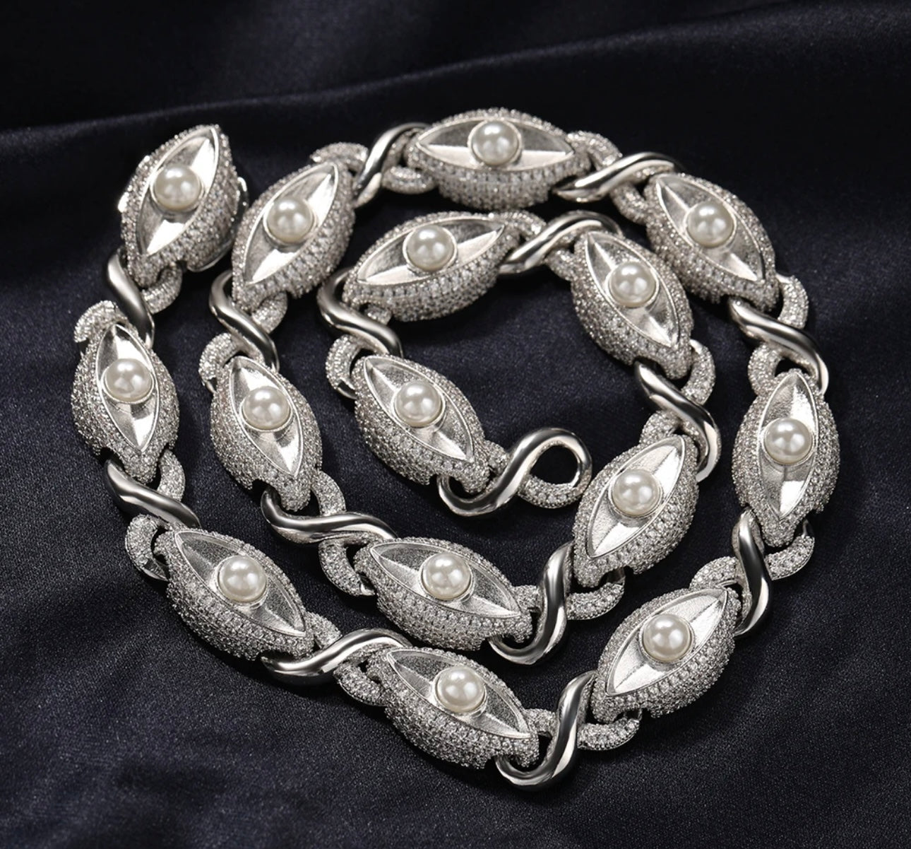 OYSTER- 13  mm Pearl eye chain