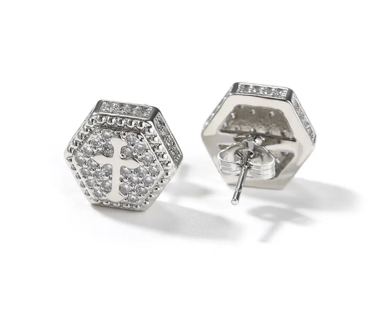 CRISS-CROSS- 12 mm hexagon shaped cross earrings