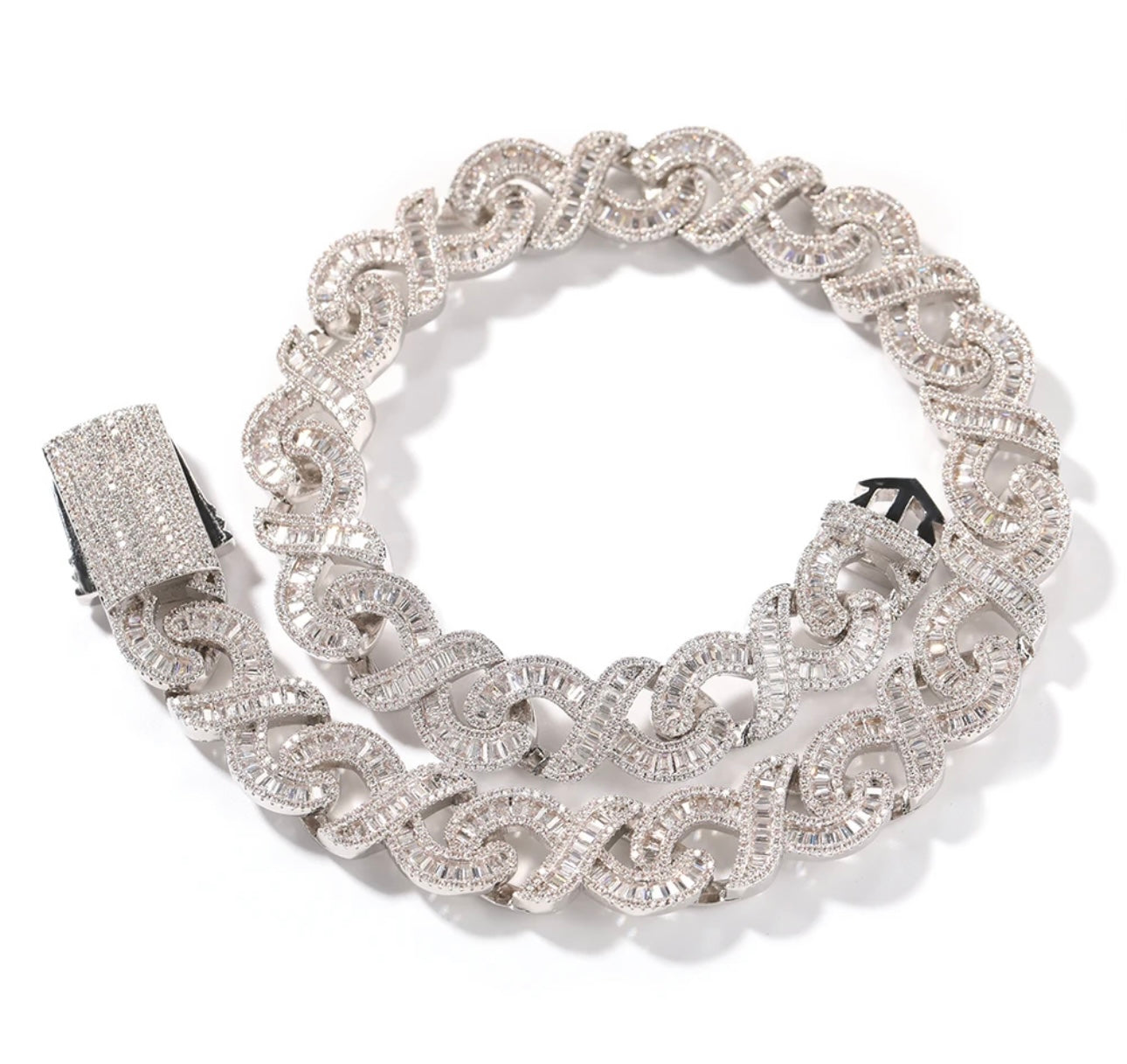 LUXXX- 15 mm Baguette Infinity loop chain