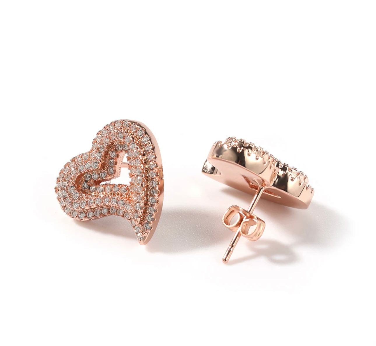 2HEARTS- 15.4 mm Heart shaped stud earrings