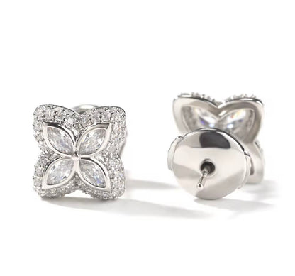 CLOVE EARRINGS- 10 mm Infinity link clover stud earrings