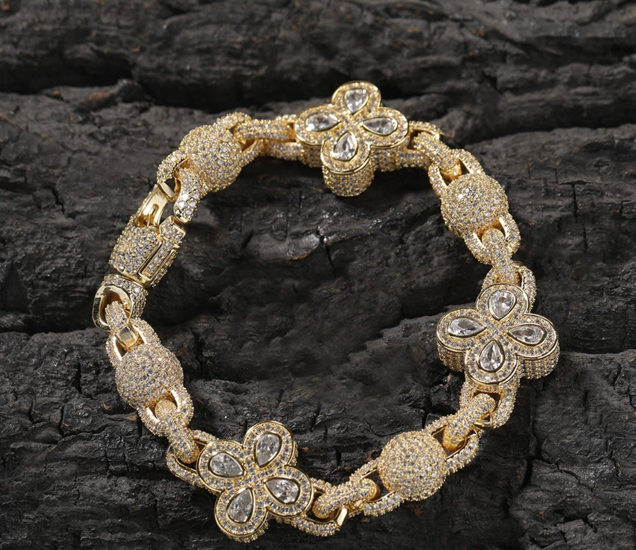 CLOVER BRACELET-18 mm Four leaf clover ball-beaded bracelet
